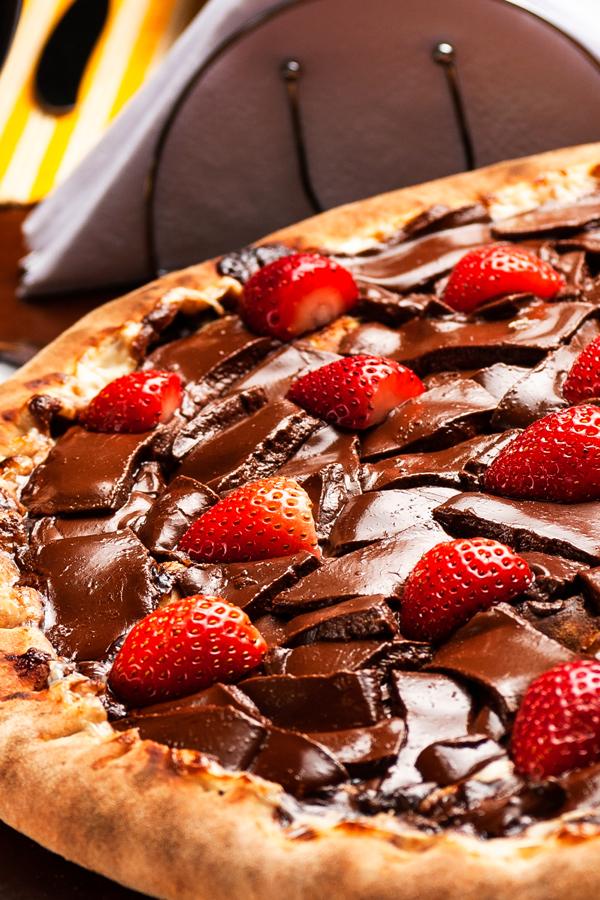 poste no pinterest esta imagem de receita de pizza-de-chocolate