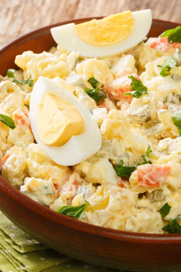 poste no pinterest esta imagem de receita de salada-de-batata-com-ovo