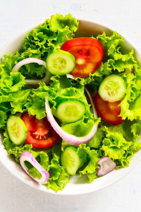 poste no pinterest esta imagem de receita de salada-verde