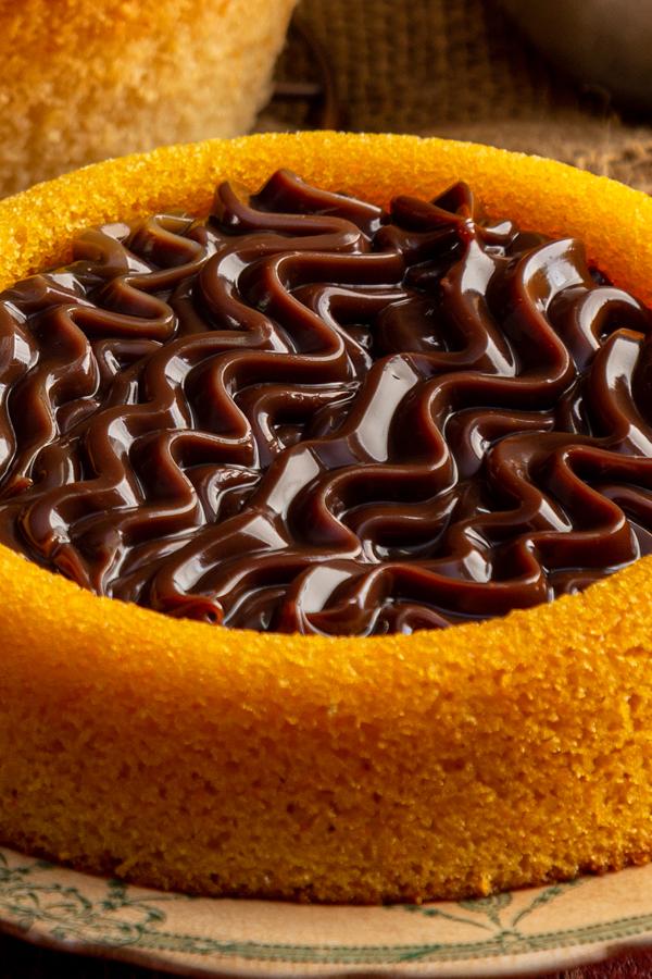 poste no pinterest esta imagem de receita de bolo-fondue