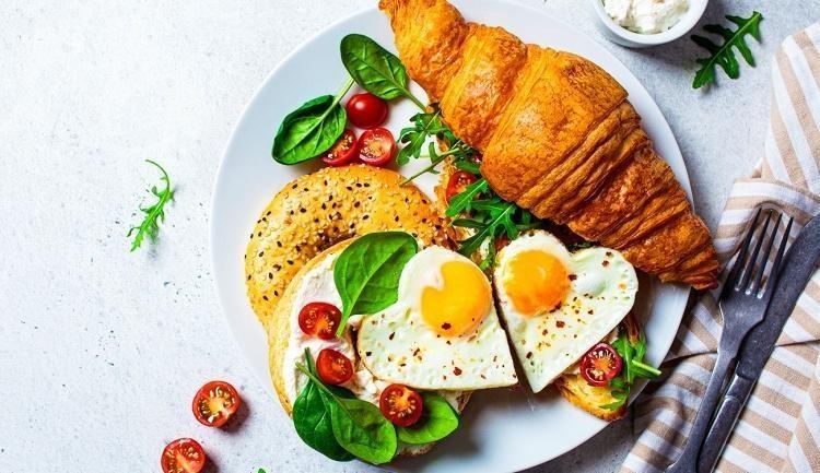 Café da Manhã Romântico Simples e Barato + Diversas ideias para você fazer em casa