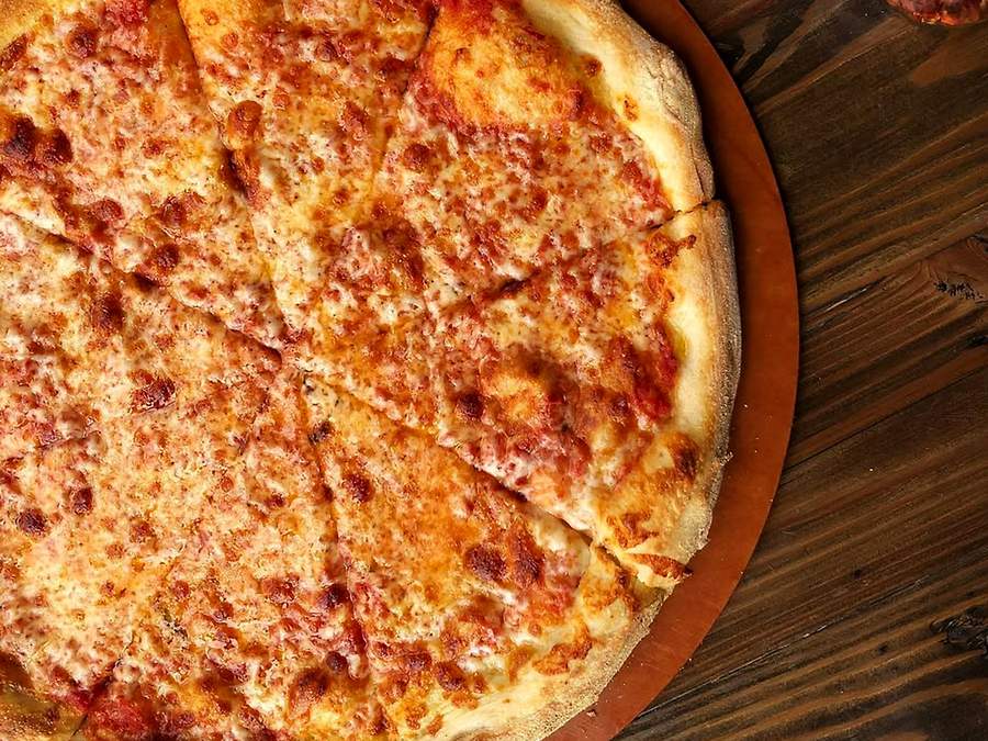 Pizza sem glúten: receita irresistível sem sair de casa