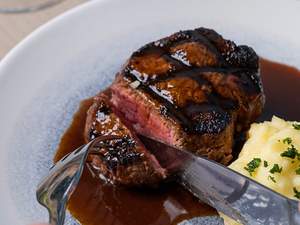 Carne ao Molho Madeira: Sabor Clássico em 30 Min