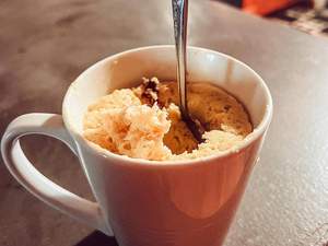 Bolo de Cenoura de Caneca para Matar A Fome Da Madrugada