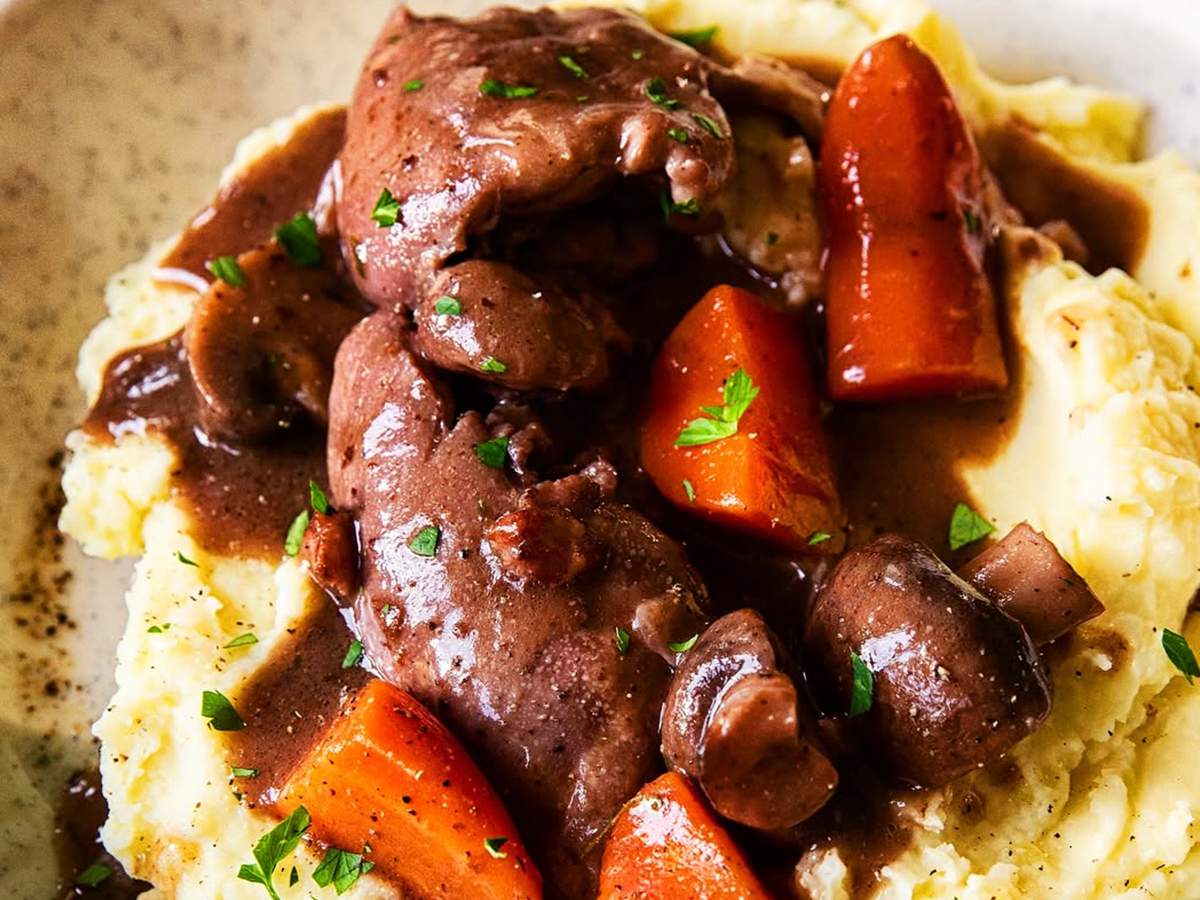 4 Receitas de Cocovan - Coq Au Vin &amp; Versões Diferentes para Um Almoço Especial