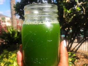 Suco de couve: o elixir verde que vai revolucionar seu dia