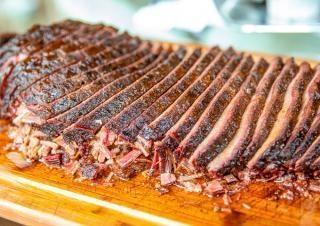 Churrasco de Brisket Defumado na Churrasqueira