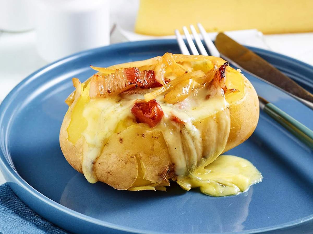 18 Receitas de Batata Recheada Assada &amp; Variações Que Viram a Estrela Em Toda Refeição