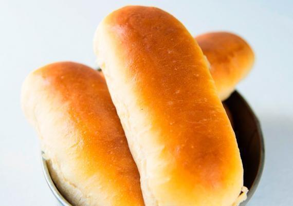 Pão Bisnaguinha de Leite no Forno - excelente para o lanche das crianças