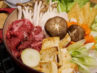 15 Receitas de Sukiyaki Com Combinações que Vão Desde a Original até Versões Incríveis do Prato