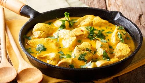 Frango Ao Curry Super Prática:  E Veja Também Outras Versões para Aprimorar Seu Cardápio Semanal