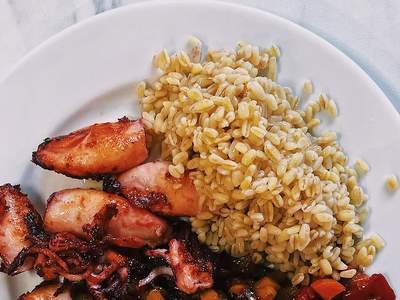 11 Receitas de Arroz Integral na Panela de Pressão + Sabores Diferentes Para Ampliar Seu Cardápio