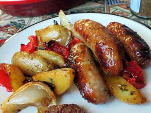 17 Receitas de Linguiça no Forno Assada &amp; Variações de Preparo de Almoço Fácil