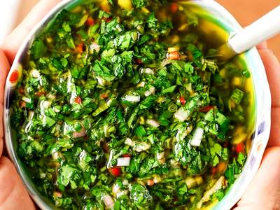 15 Receitas de Molho Chimichurri + Várias Sugestões para Usar e Aproveitar