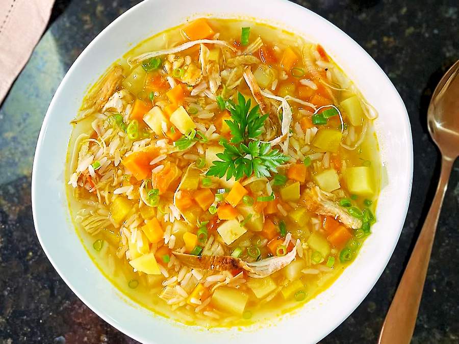 Canja de Frango: Conforto que Cura a Alma