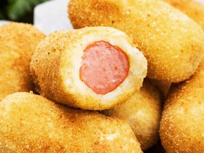 Enroladinho de Salsicha Assado e Frito e Variações Muito Deliciosas