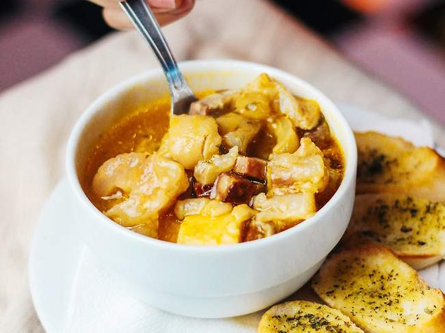 14 Receitas de Caldo de Mocotó + Combinações Com Sabores Surpreendentes