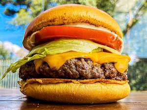 X Salada Caseiro: O clássico das hamburguerias brasileiras