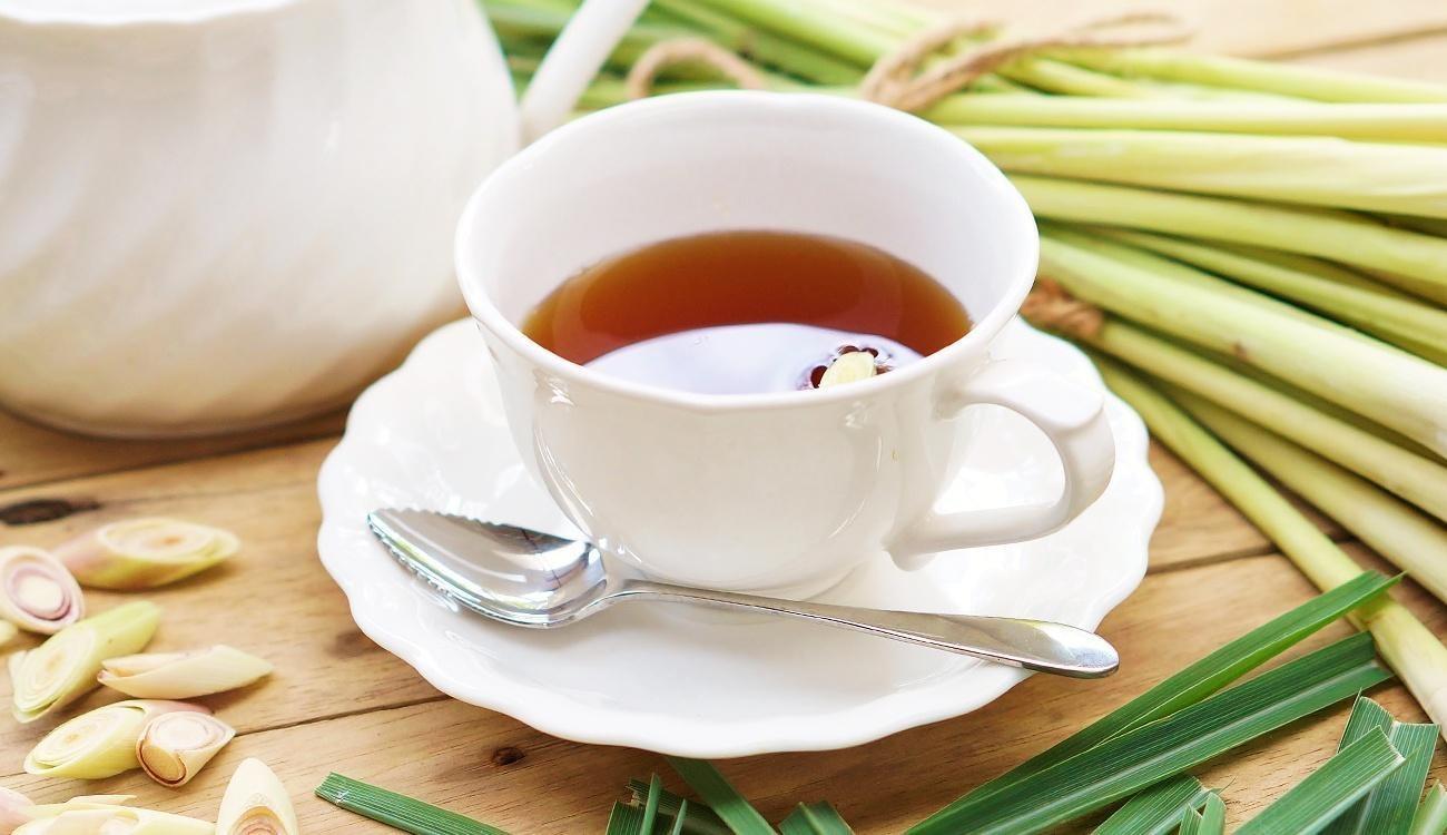 Chá de Capim Cidreira (Capim Santo) + opções criativas de preparo