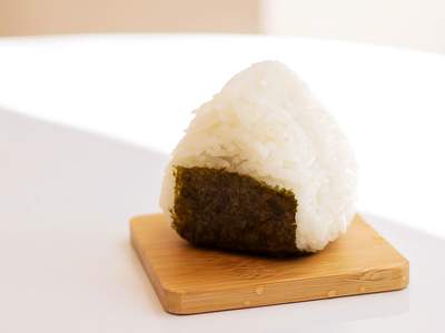 Delicisoa Receita de Onigiri + Alternativas para Saborear a Cultura Asiática no Dia a Dia