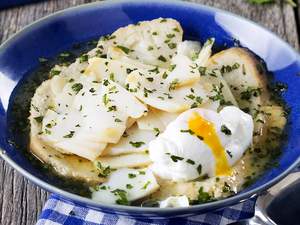 16 Receitas de Açorda Mais Deliciosas + Opções para saborear como preferir