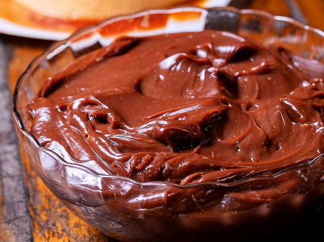13 Receitas de Recheio de Brigadeiro para o Melhor Bolo de Sua Vida
