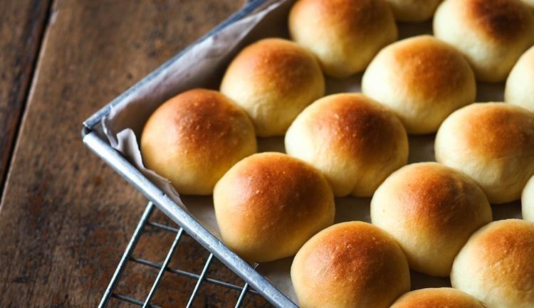 15 Receitas de Pão de Cebola: aprenda a fazer diversas combinações