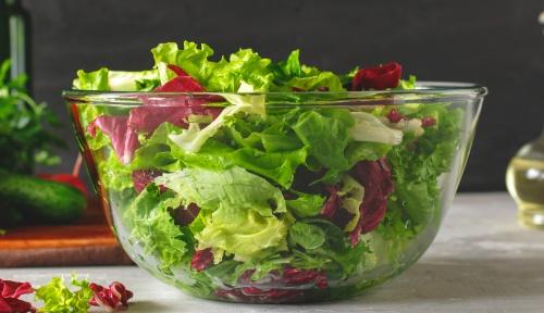 Salada de Acelga + Inúmeras Combinações para uma Refeição Incrível