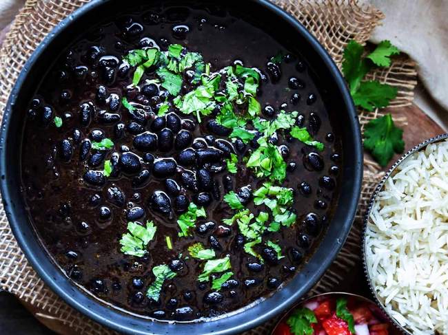 13 Receitas de Feijão Preto & Tipos Diferentes Deliciosos Para Surpreender