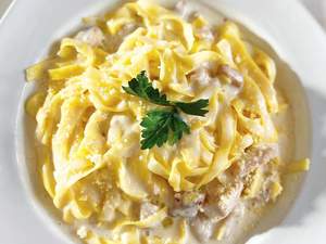 Macarrão com frango desfiado: receita irresistível