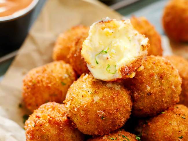 Bolinha de Queijo Suculenta e Bem Crocante