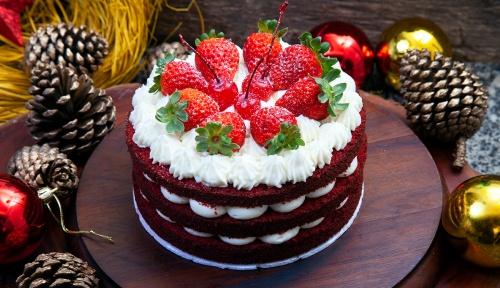 Bolo de Natal Com Chantilly + Ótimas Opções Diferentes de Decoração