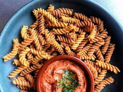 Macarrão Frito Super Crocante Para uma Lanchinho Diferenciado