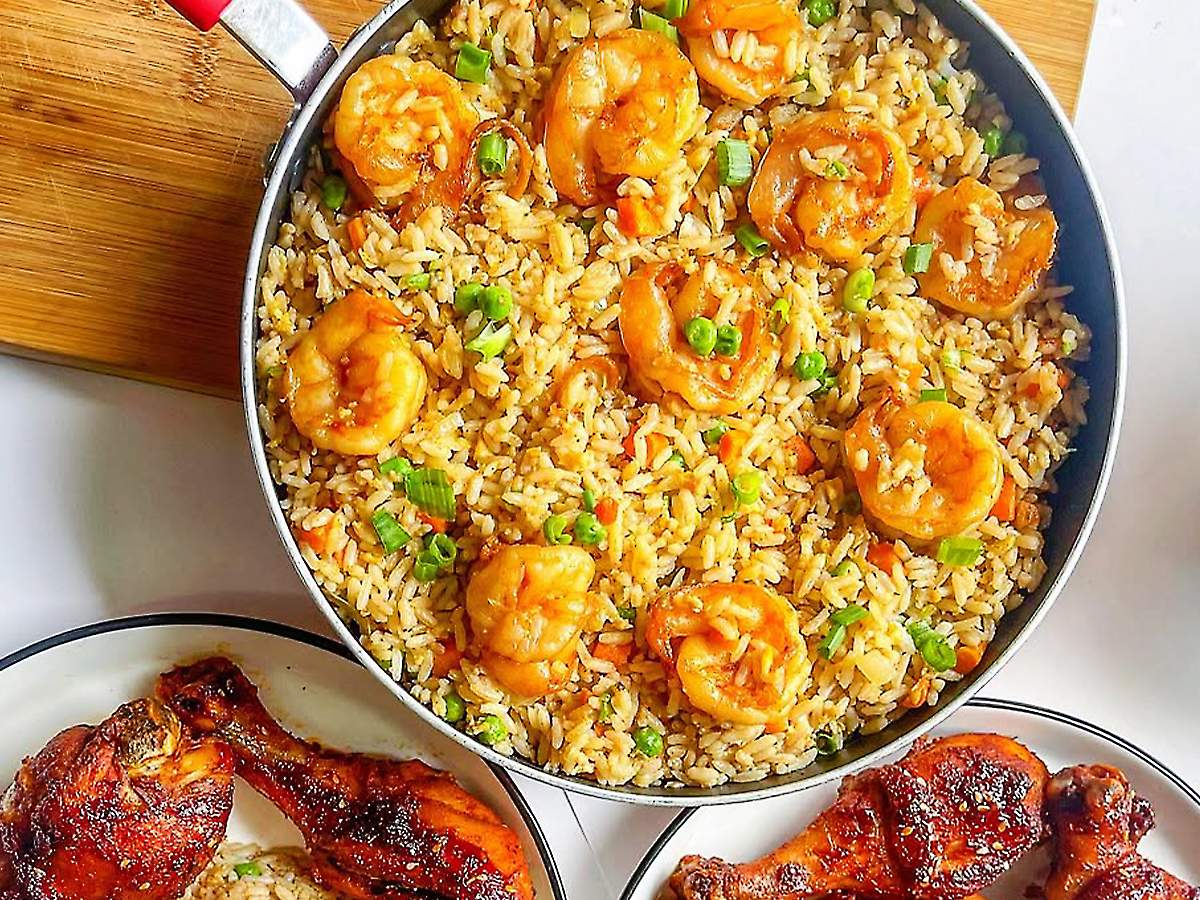 15 Receitas de Arroz Com Camarão + Versões Para O Dia a Dia Ou Ocasiões Especiais