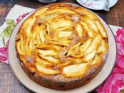 Bolo de Maçã Com Aveia Com Versões Deliciosas para Comer No Café Da Manhã