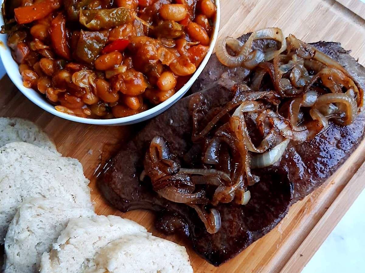 Receitas e Coisinhas: Bife de Fígado Acebolado