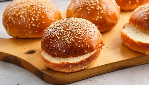 11 Receitas de Pão de Brioche para Hamburguer &amp; Variações Saborosas para Inovar no Jantar