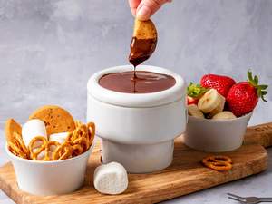 Fondue de Chocolate E Sugestões Perfeitas Para Uma Noite Romântica