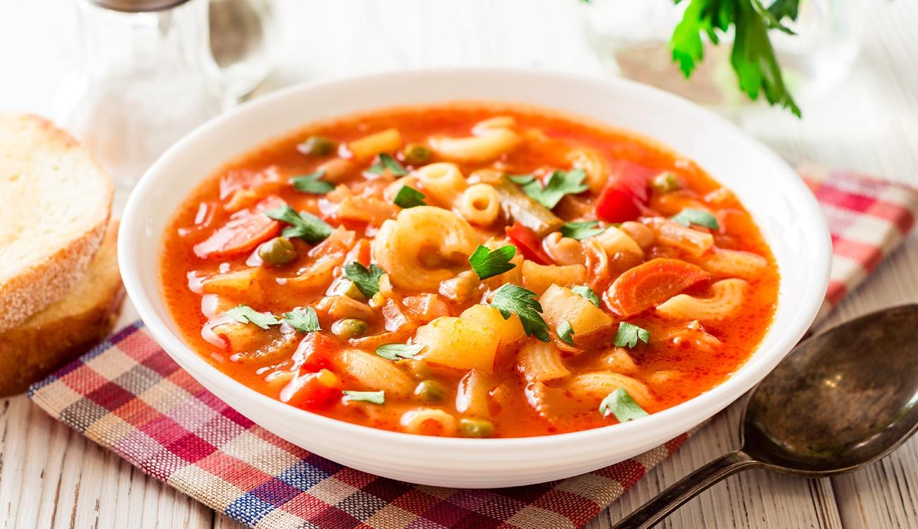 6 Receitas de Sopa Minestrone &amp; Várias Combinações Feitas com Amor