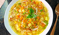 Canja de Frango: Conforto que Cura a Alma