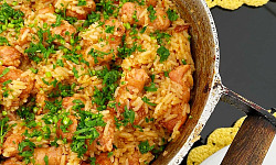17 Receitas de Arroz Com Linguiça: Versões Impressionantes E Muito Saborosas